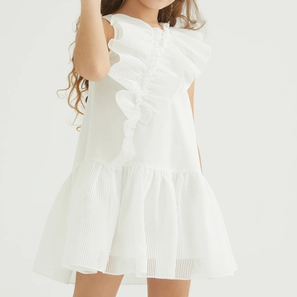 SheShe White Dress with Ruffles